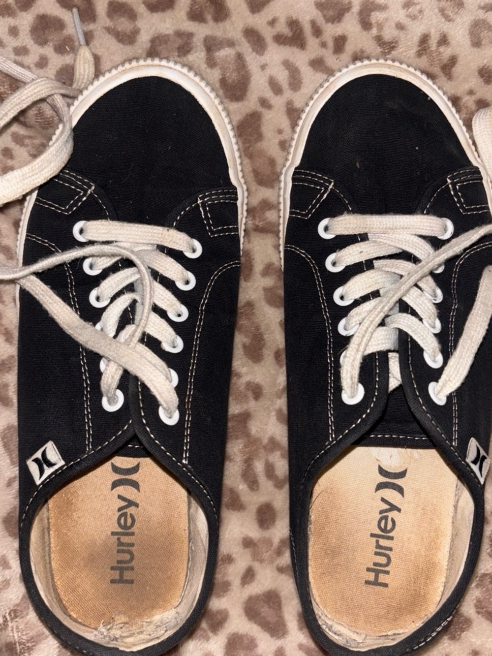 Hurley Black Canvas Low-Top Sneakers with Cream Laces